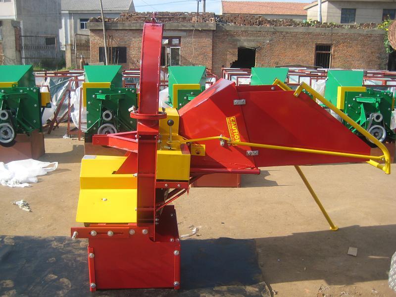 wc-6 wood chipper with standard outlet